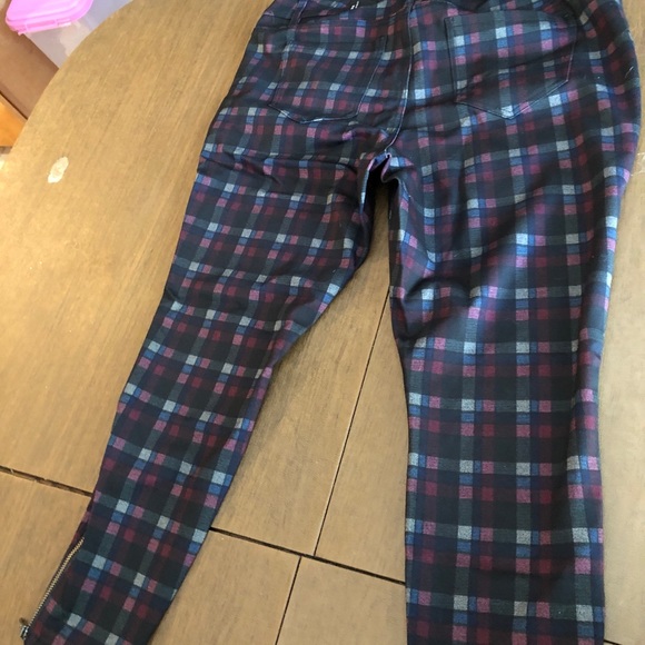 Plaid Pants. Size 14. Zipper detail - Picture 3 of 3